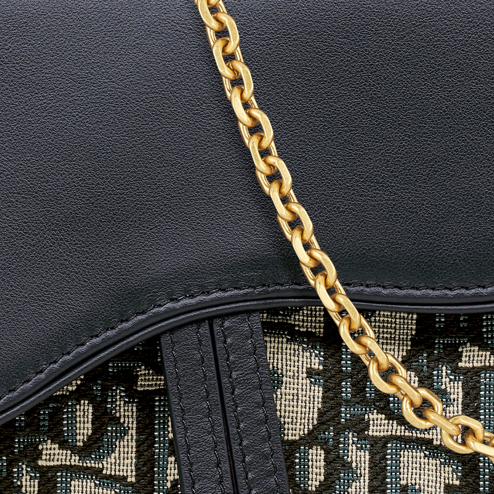 Middelgrote Saddle-pouch met ketting Blauwe Dior Oblique-jacquard en soepel kalfsleer E09