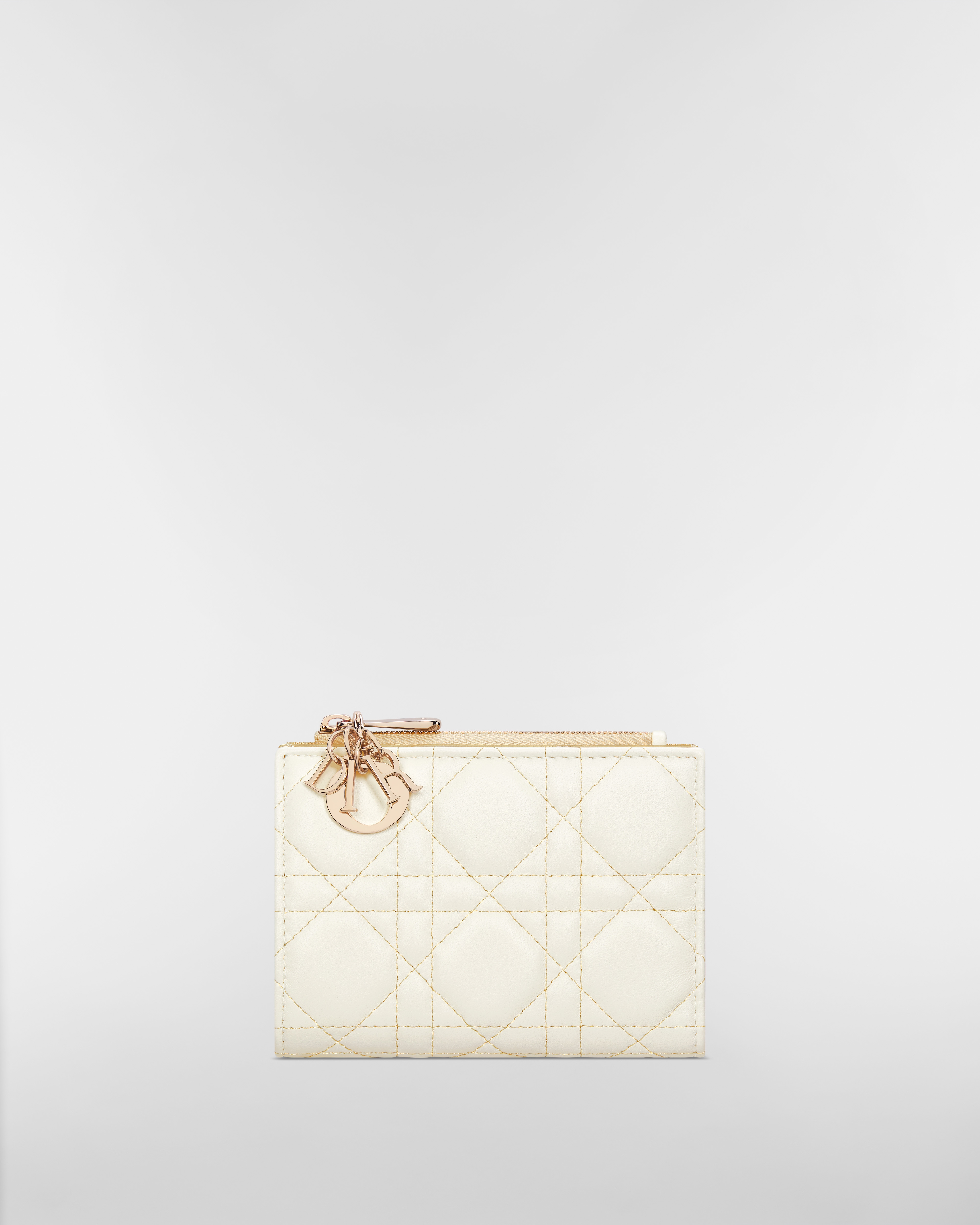 【日本限定】Lady Dior Dahlia ウォレット カナージュ ラムスキン E01