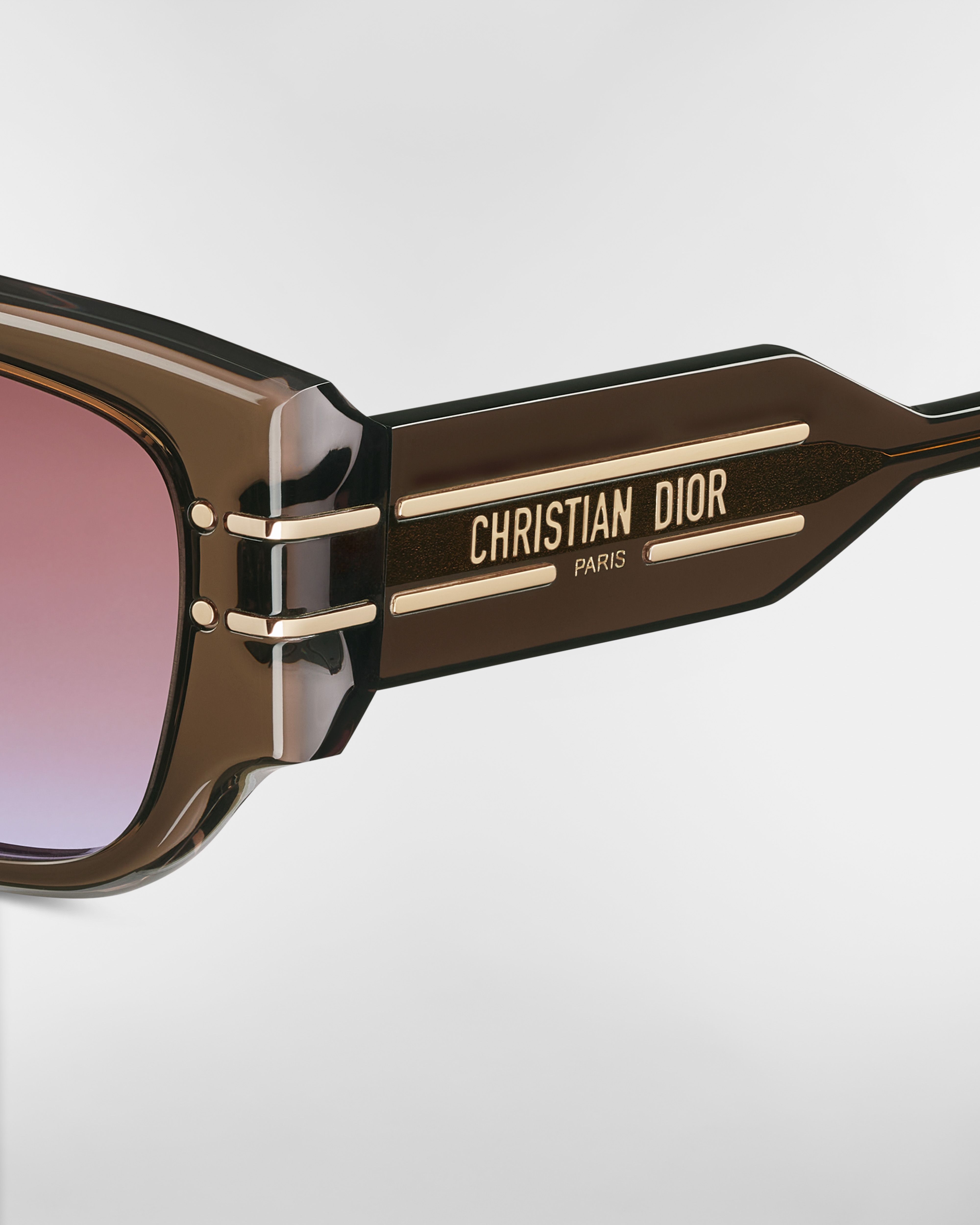 DiorSignature S13F แว่นตากันแดดทรงสี่เหลี่ยมจัตุรัสสีน้ำตาลใส E09