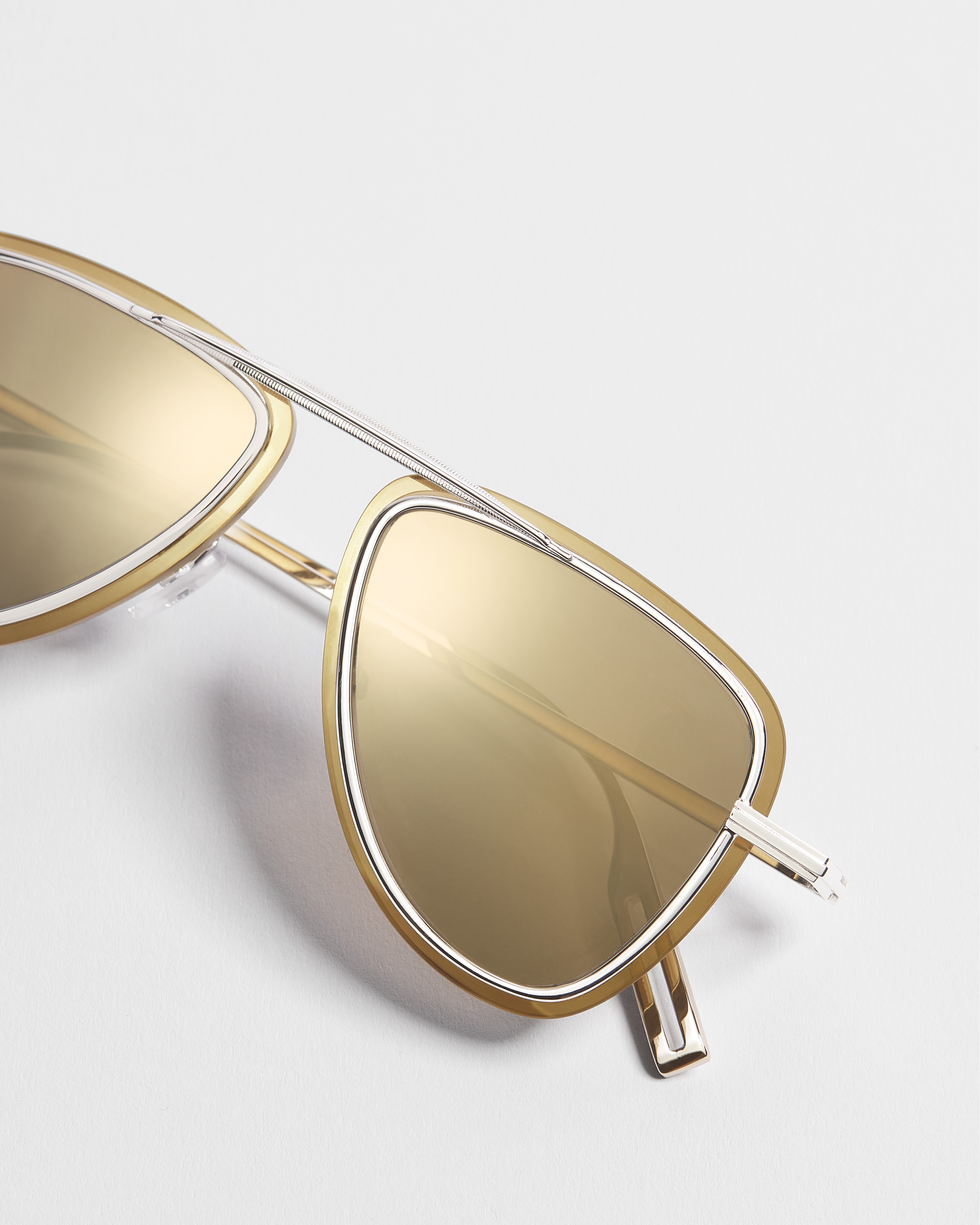 DiorBlackSuit A5U Lunettes de soleil pilote dorées E06