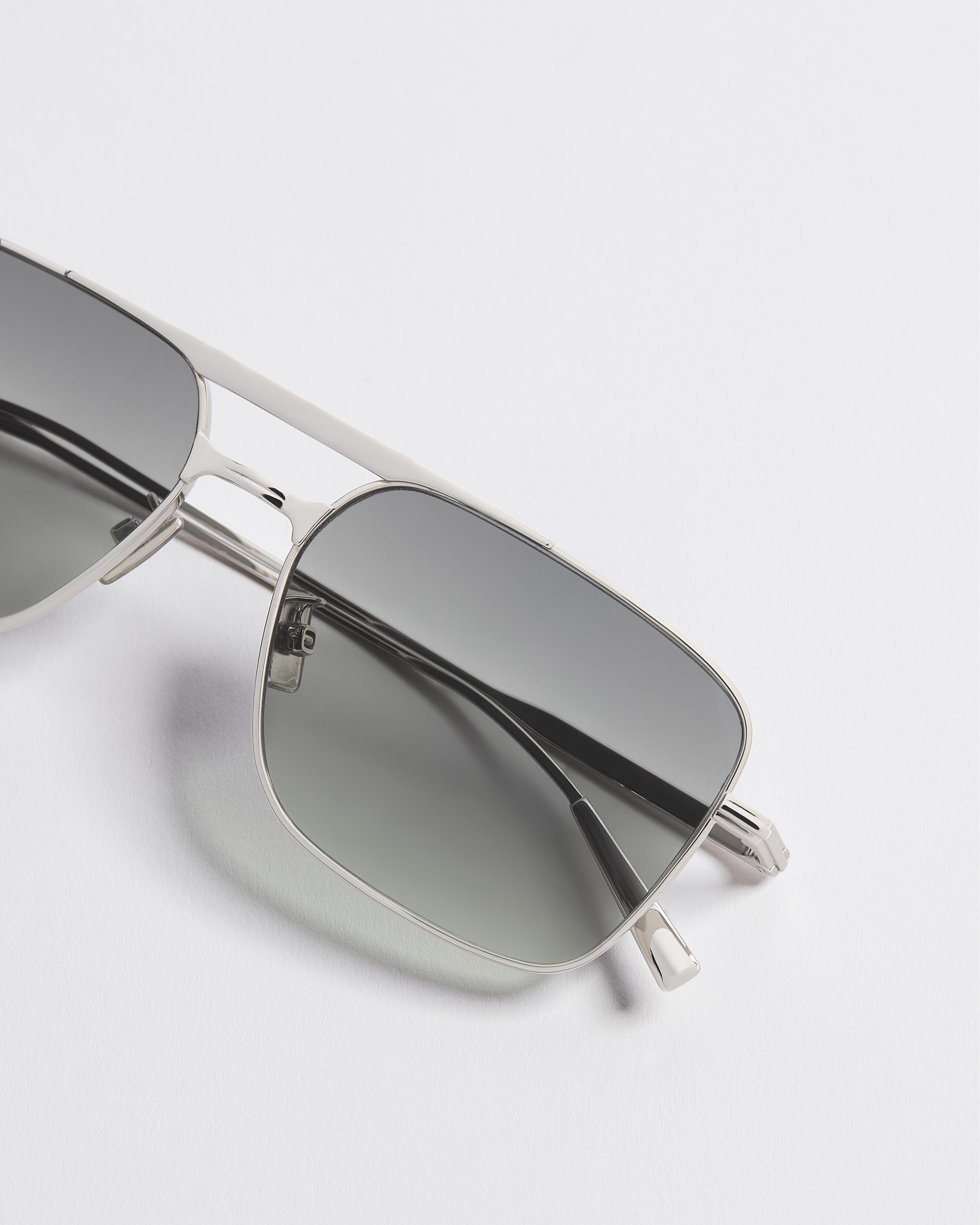DiorBlackSuit S17U Gradient Green Navigator Sunglasses E06