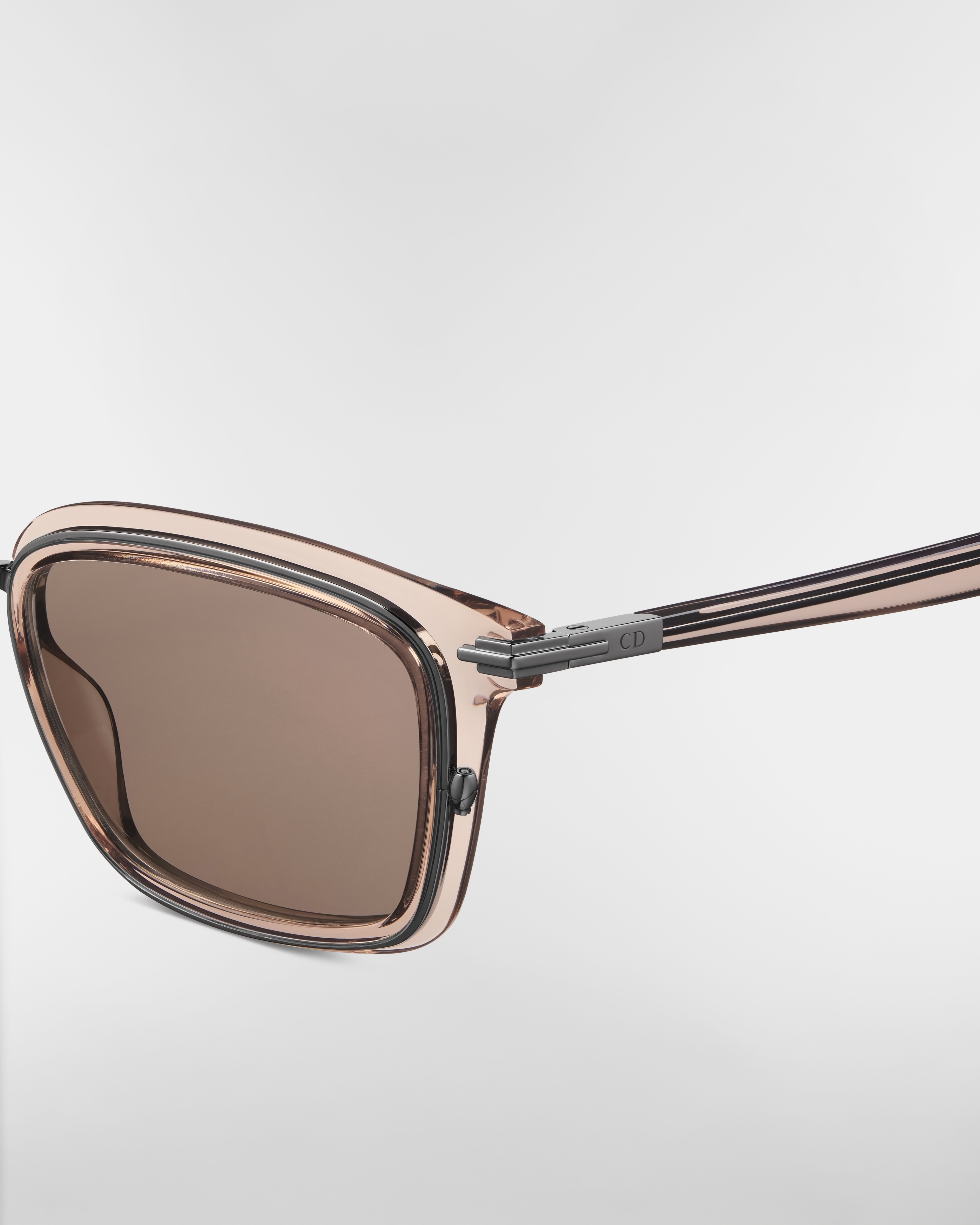 DiorBlackSuit S18U Rechteckige Sonnenbrille in transparentem Beige E09