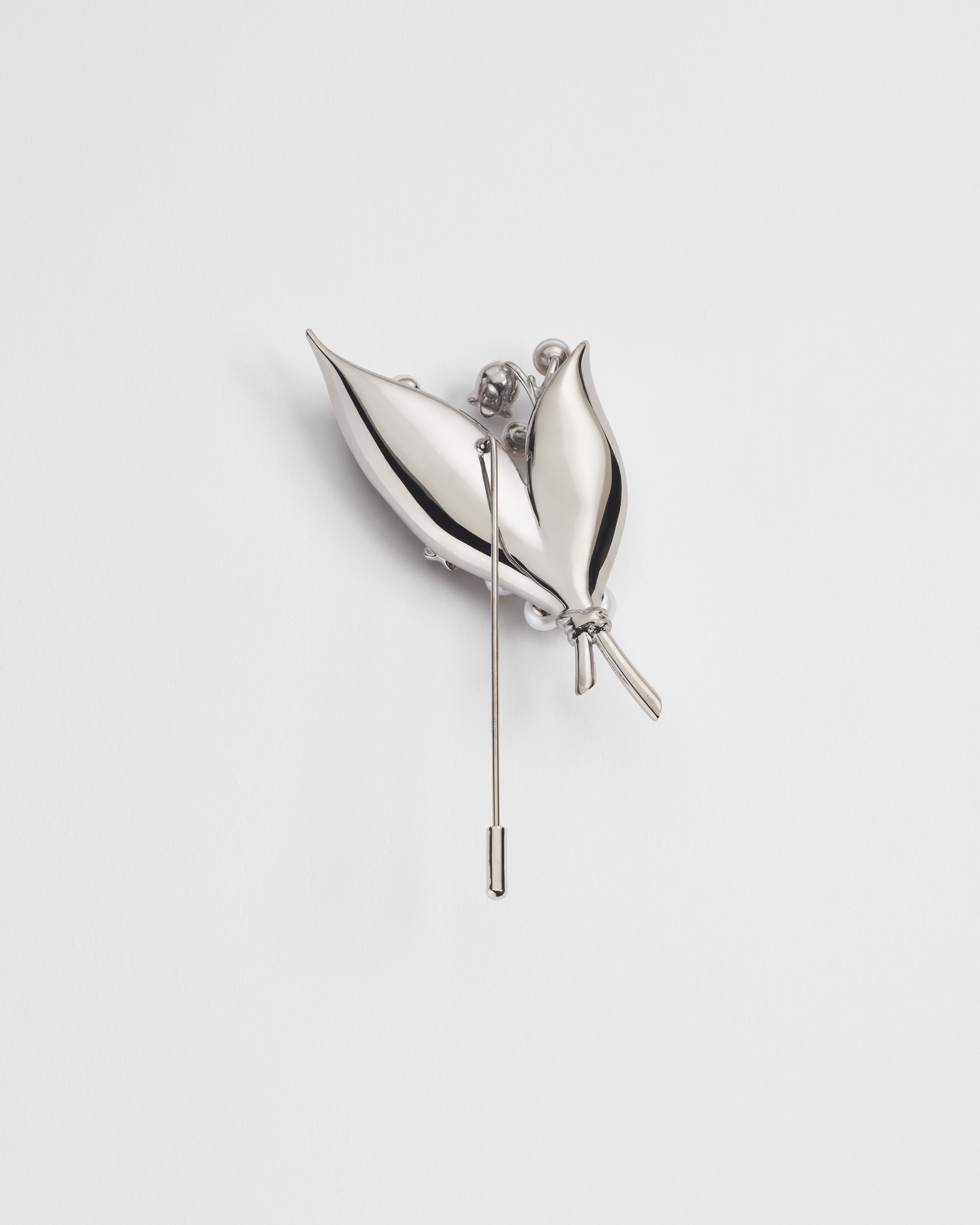 Broche Muguet Laiton argenté et perles d'eau douce grises et blanches E08