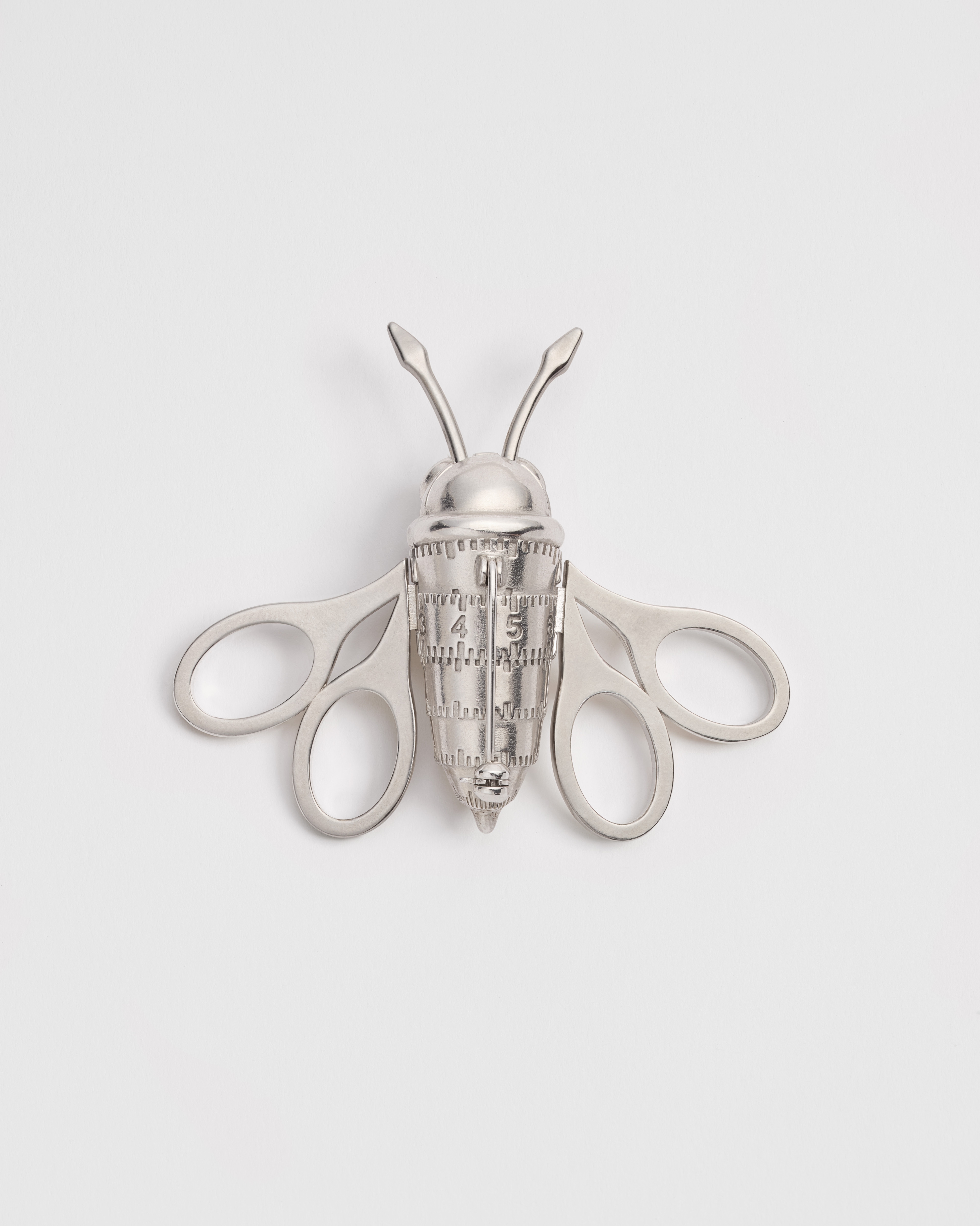 Dior Couture Charms Bee Brooch Silver E08
