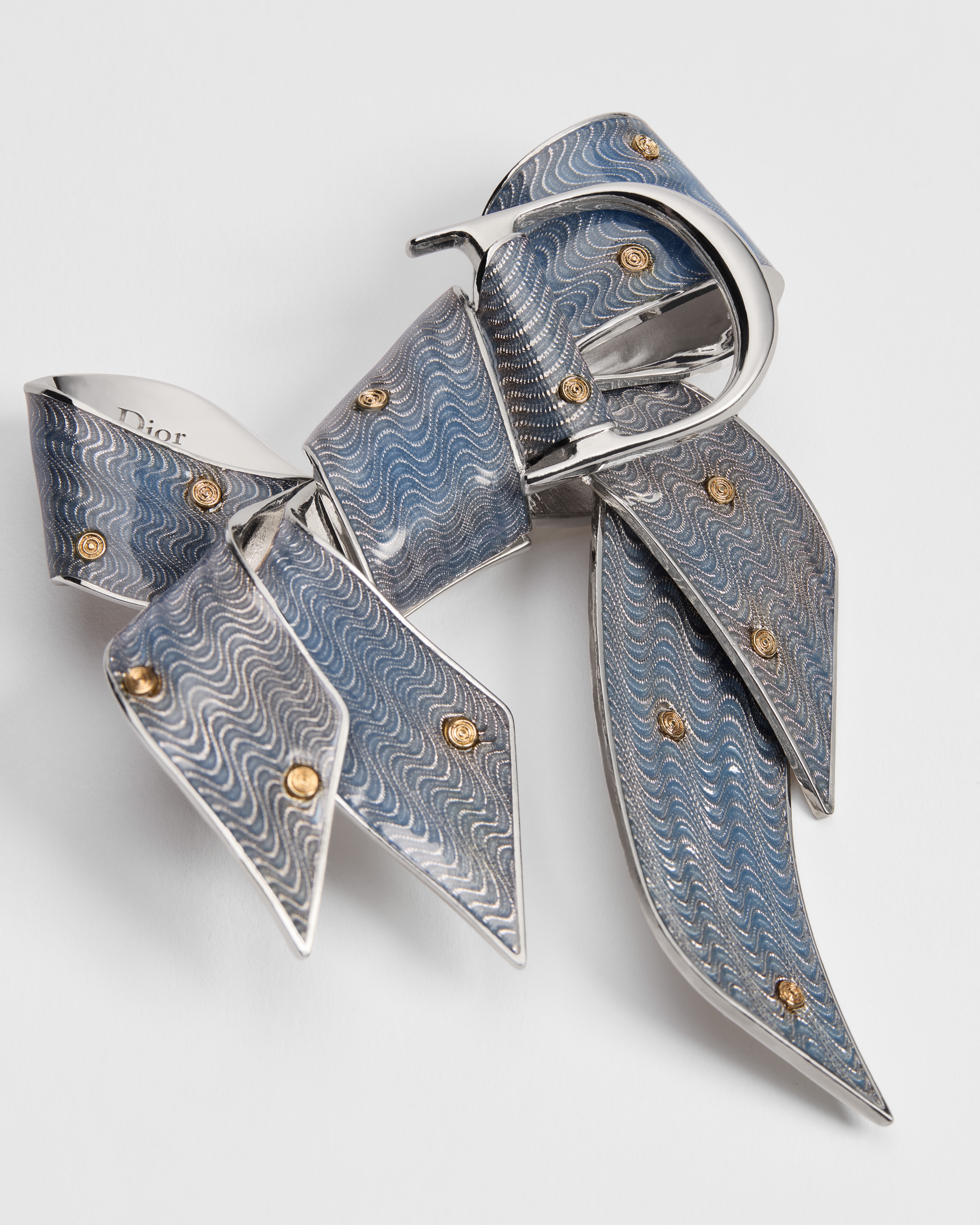 Dior Guilloché 胸針 銀色和金色飾面黃銅配藍色樹脂 E09