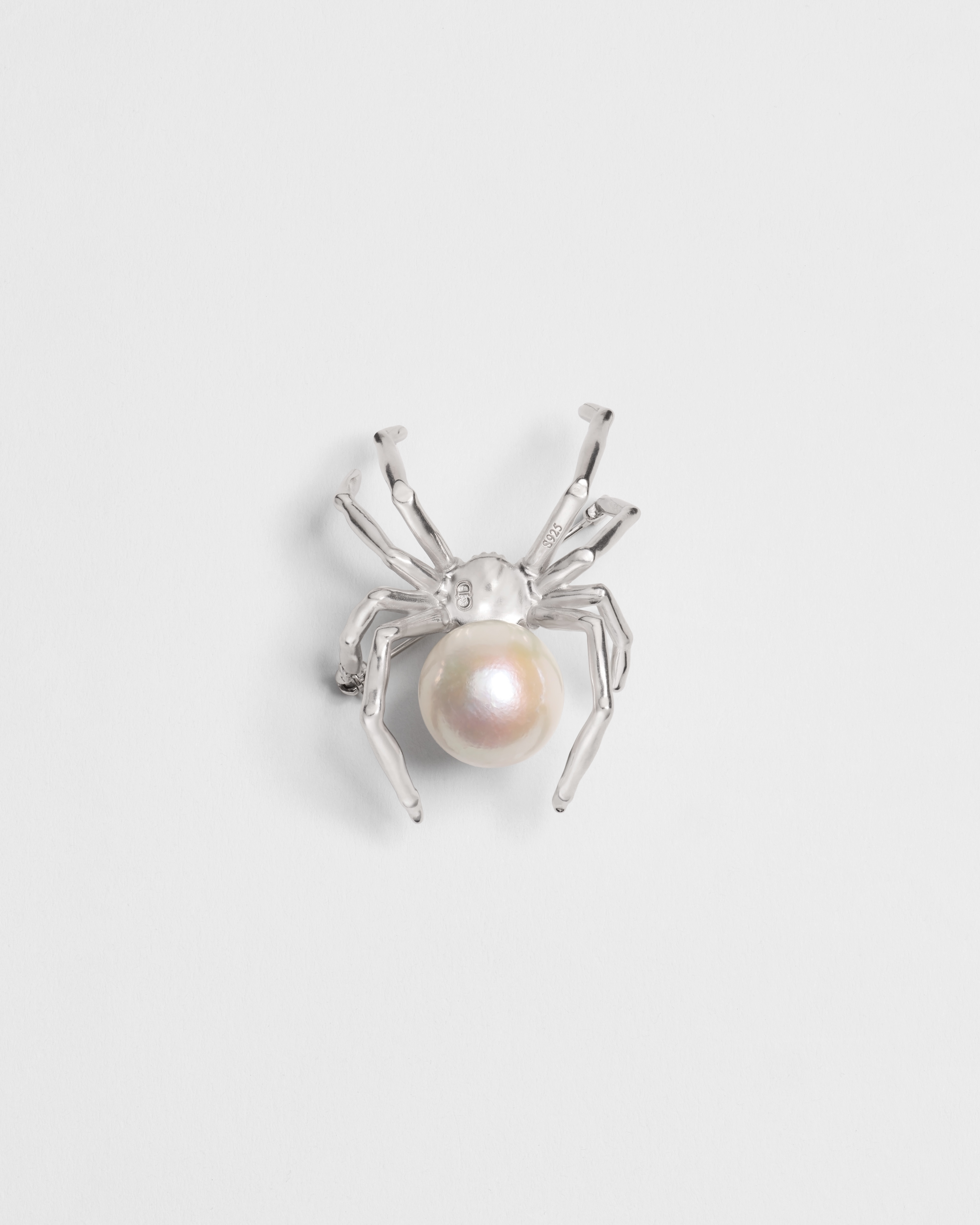 Dior Charms 蜘蛛胸針 純銀和淡水珍珠 E01