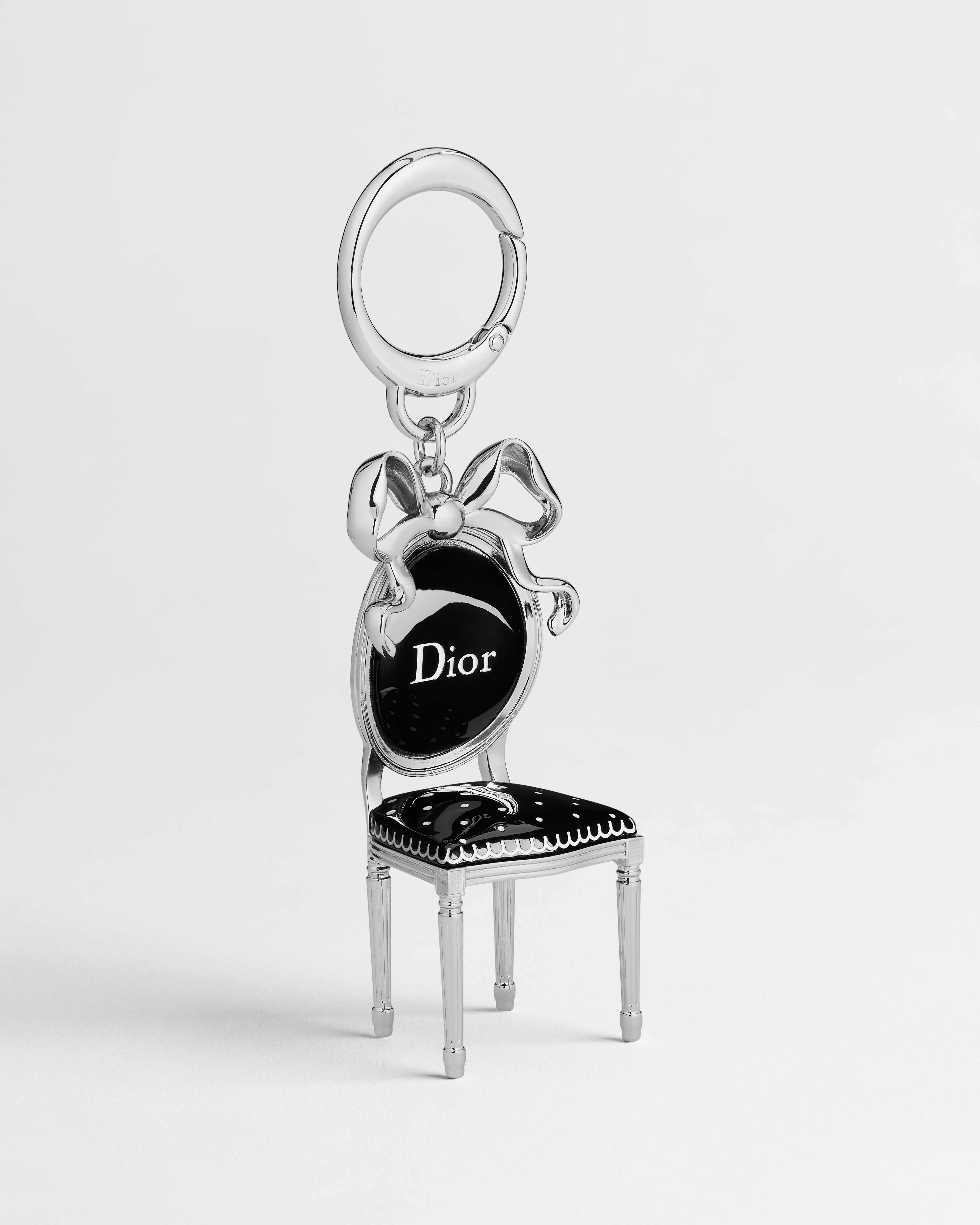 Charm para bolso Dior Icon Metal plateado con lacado PolkaDior negro y blanco E01