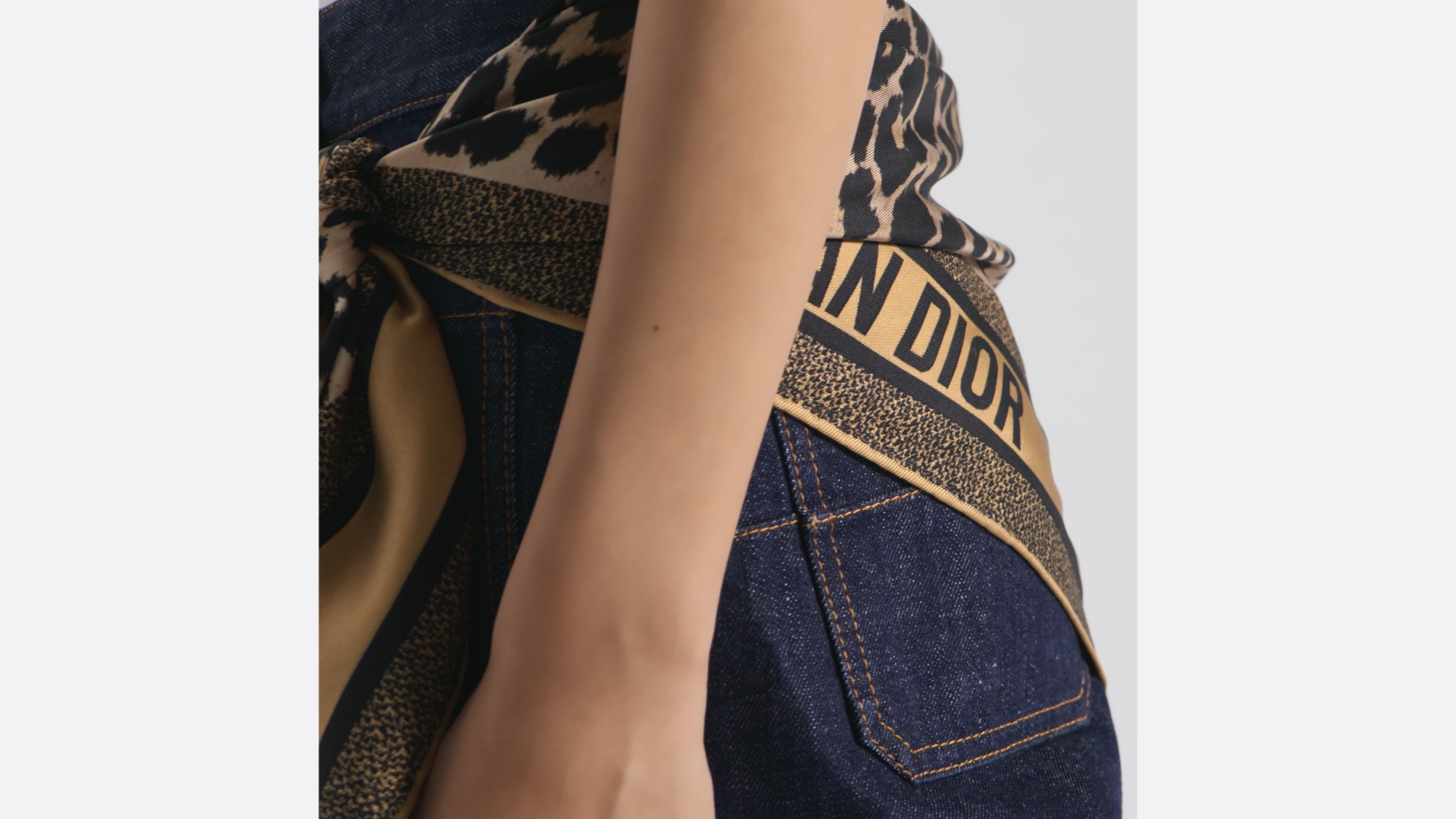 DIOR スカーフ DIOR | 90 スクエアスカーフ トワル ドゥ ジュイ ソヴァージュ