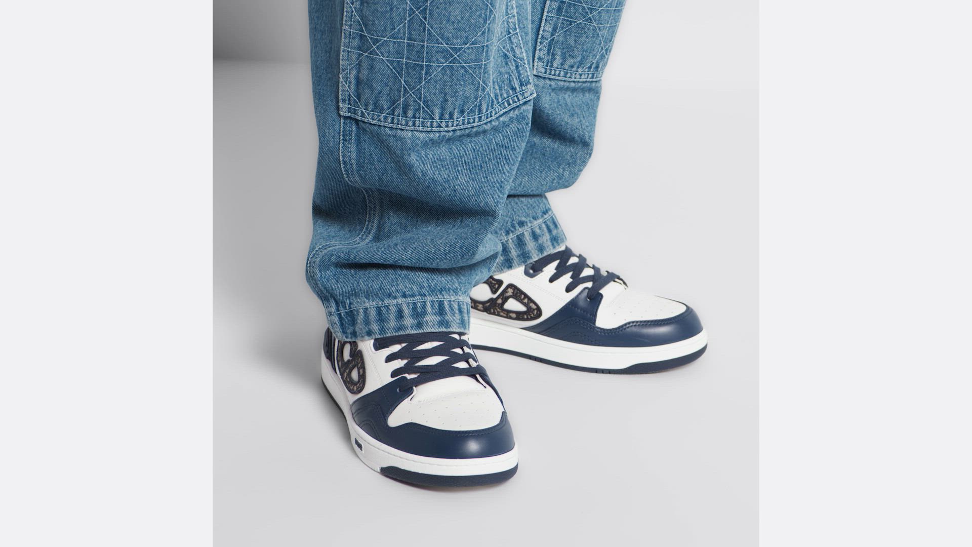 Dior シューズ 35.5 B57 Dribble Low-Top Sneaker Navy Blue and White Smooth Calfskin