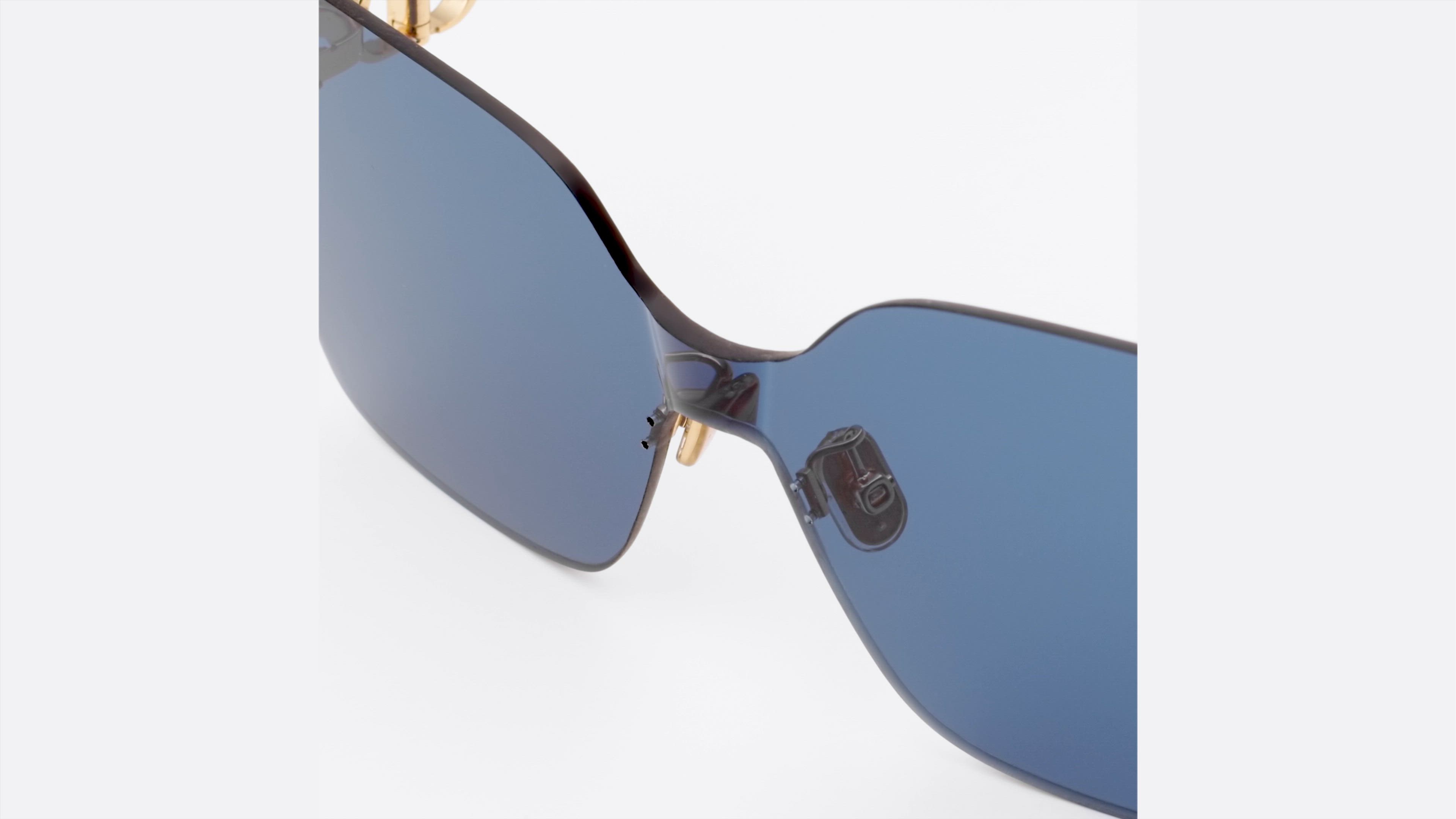 希少　Christian Dior　フェザーテンプルサングラス ディオールの新作サングラス「ディオール シグネチャー」ボリューム感