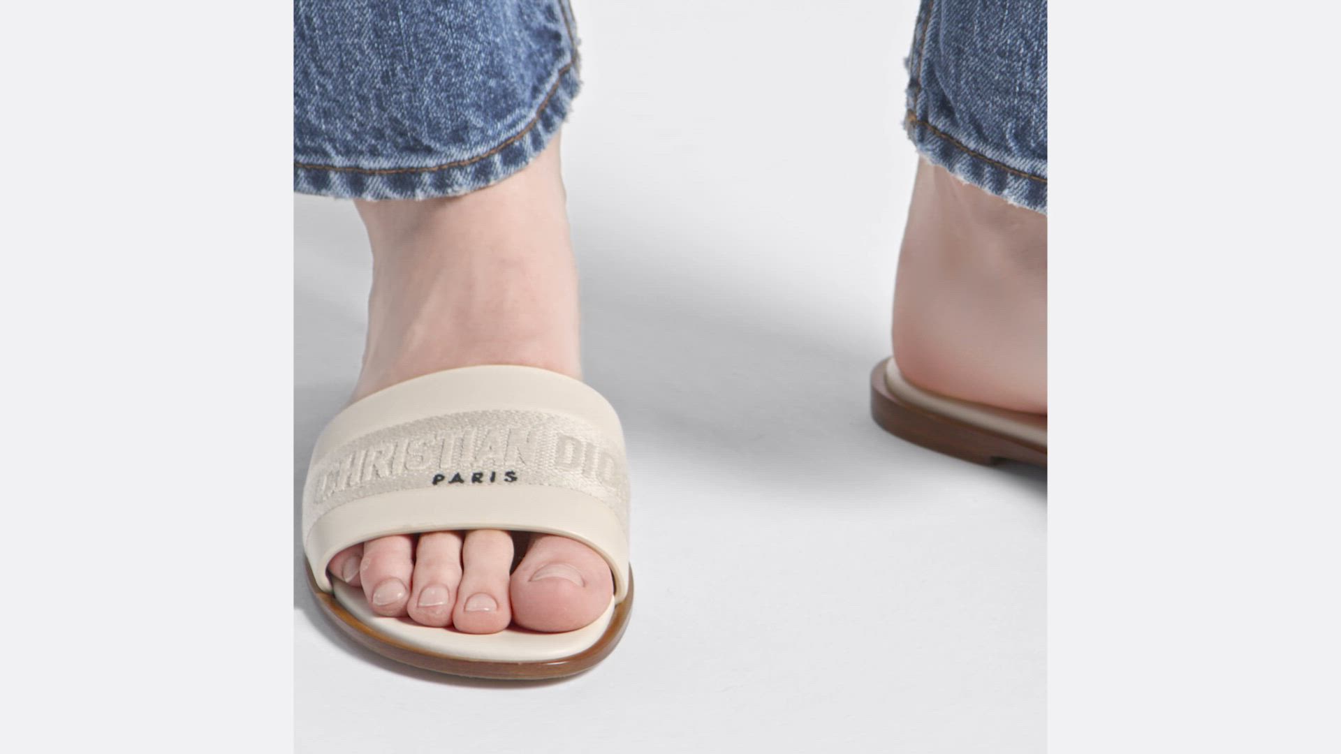 Dway Slide White Calfskin and Embroidered Cotton | DIOR