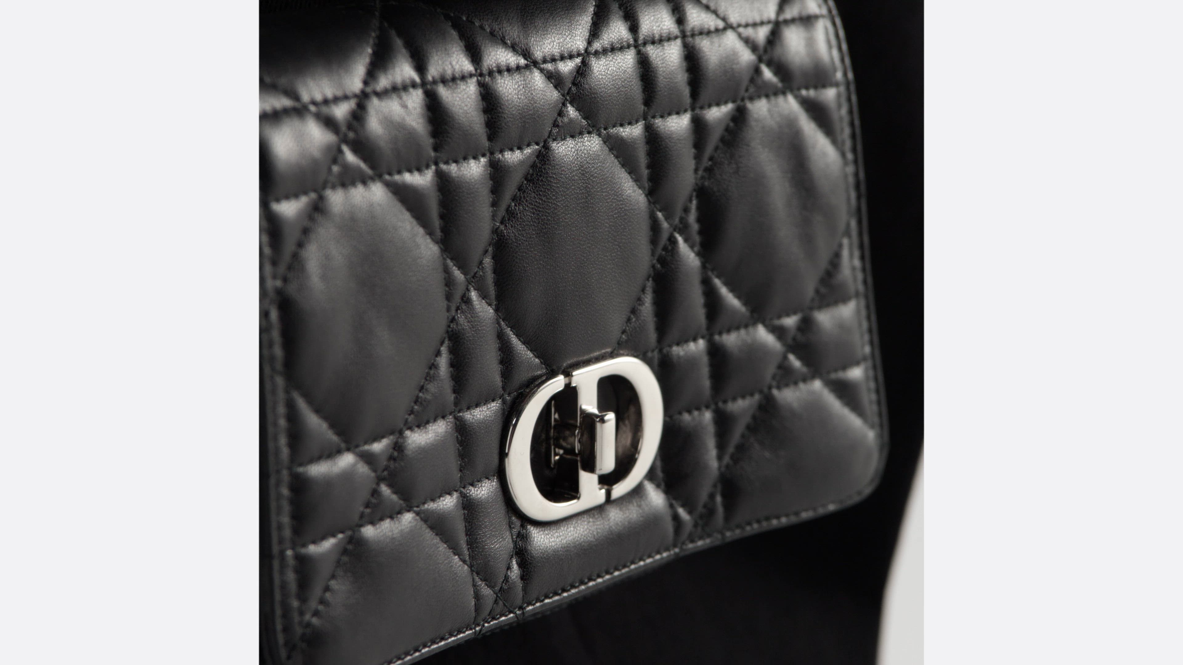 小号Soft Dior Caro 手袋黑色羊皮革超大藤格纹| DIOR