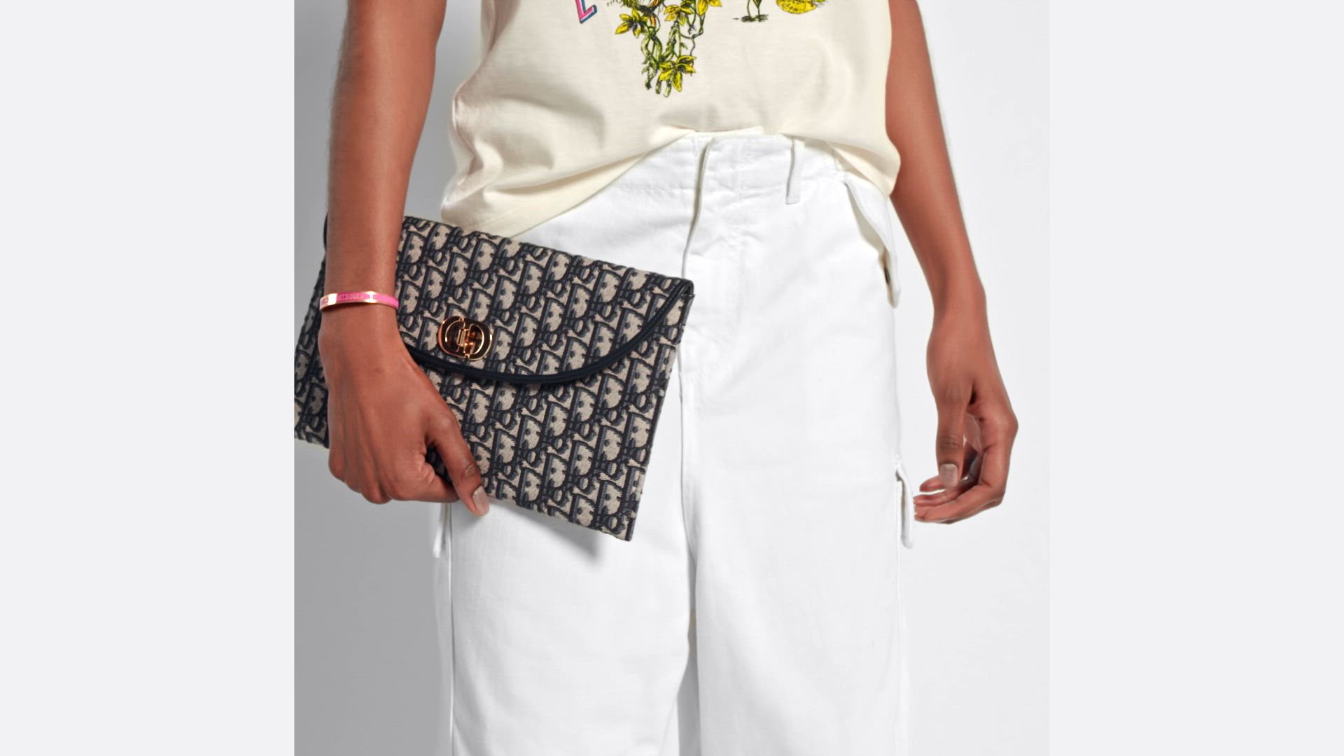 30 Montaigne Avenue Pouch with Flap Blue Dior Oblique Jacquard | DIOR